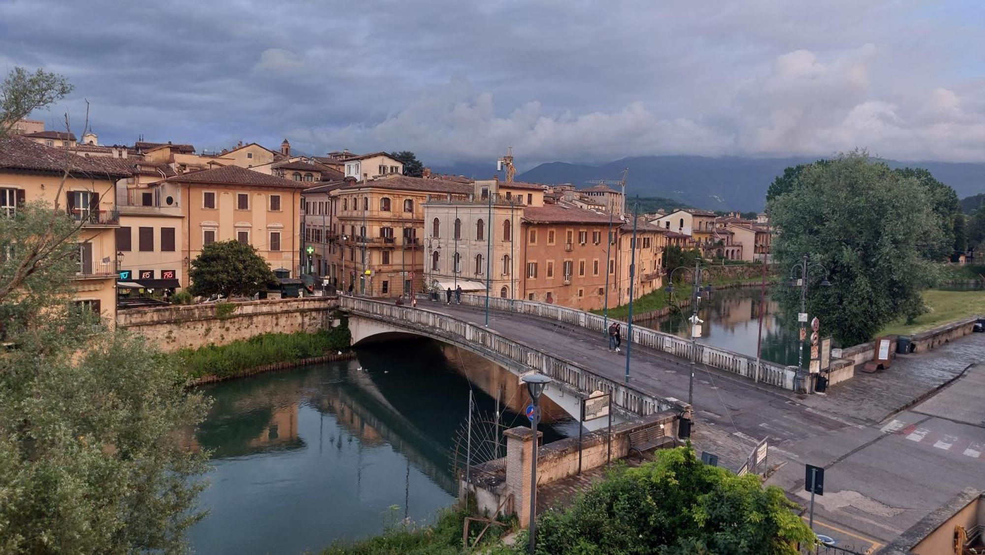 La Finestra Sul Velino, Uno Splendore Da Vivere Rieti Buitenkant foto
